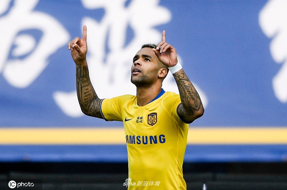 特谢拉庆祝进球