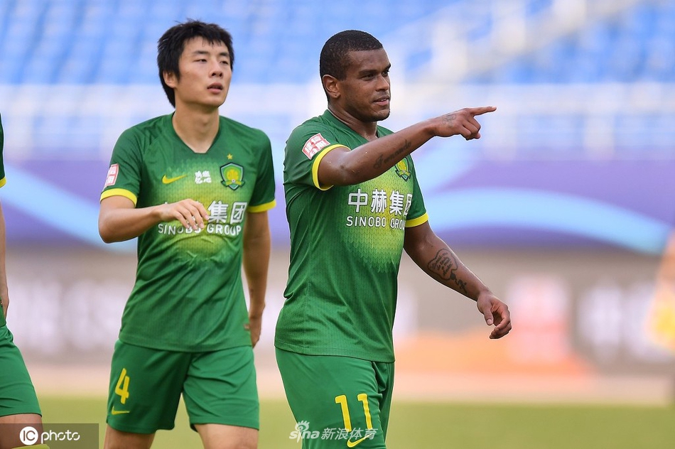 费尔南多完成梅开二度