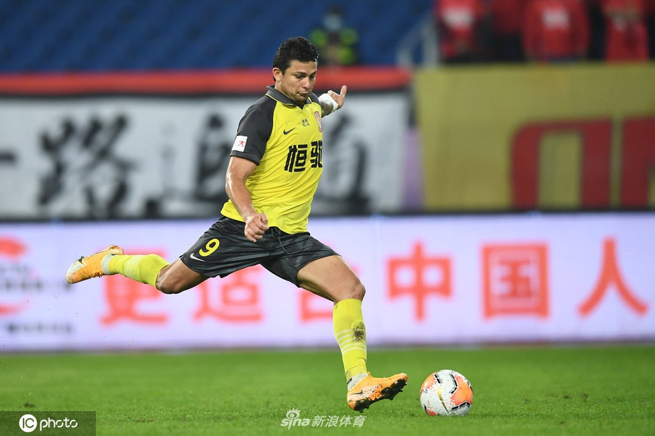 艾克森点球瞬间