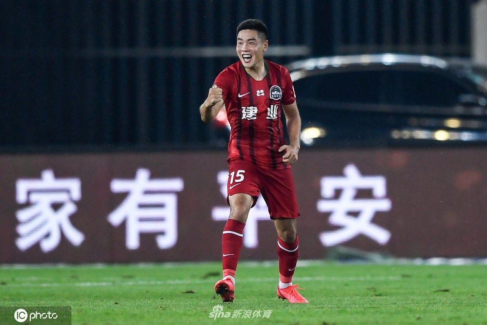 倪玉崧轰世界波