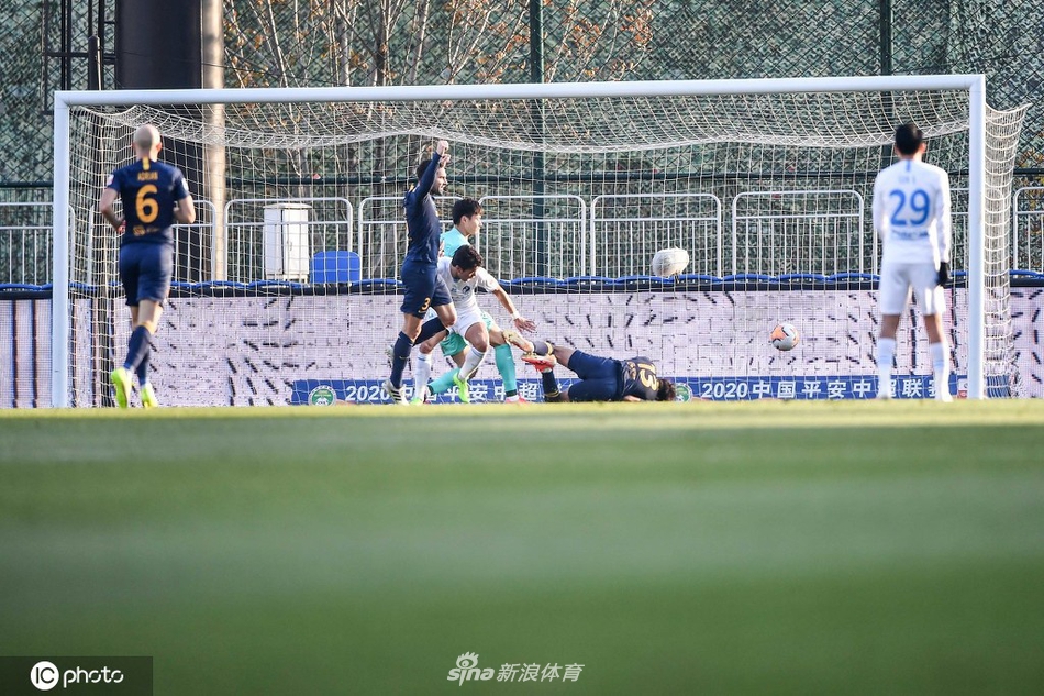 叶楚贵破门瞬间