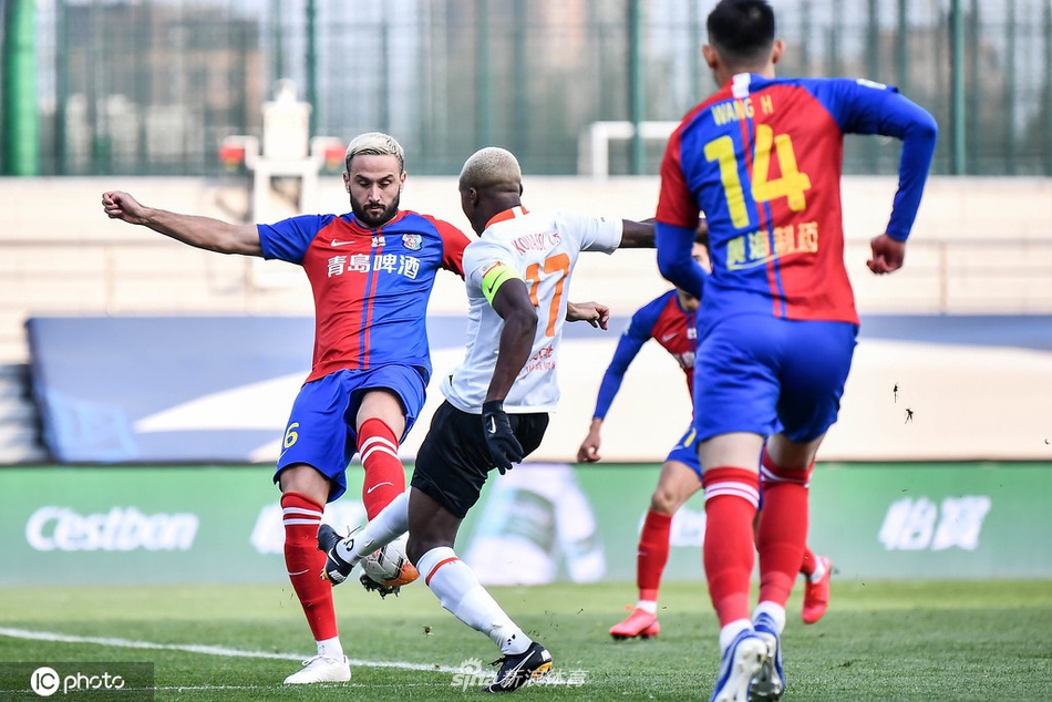 双方1分钟不敢懈怠