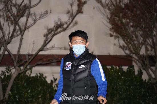 终于可以回家了!俱乐部送上特别礼物迎接申花众将