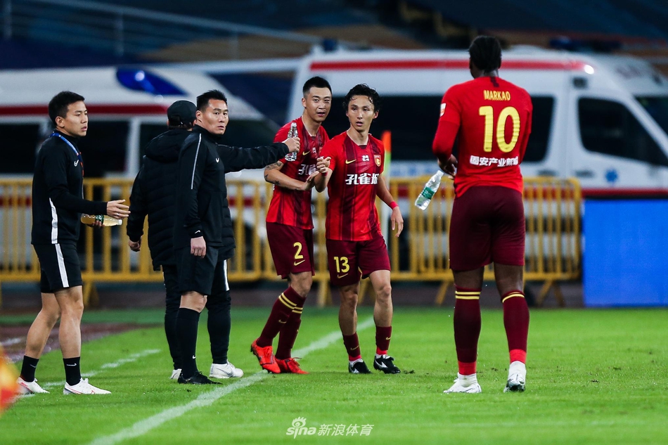 尹鸿博助华夏领先