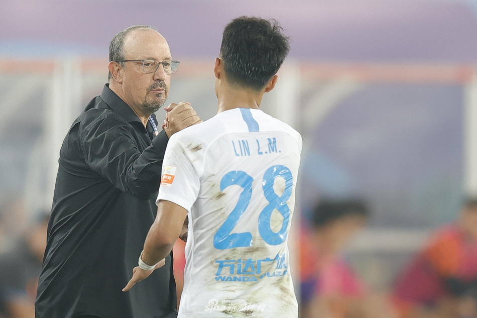 林良铭贝帅庆祝进球