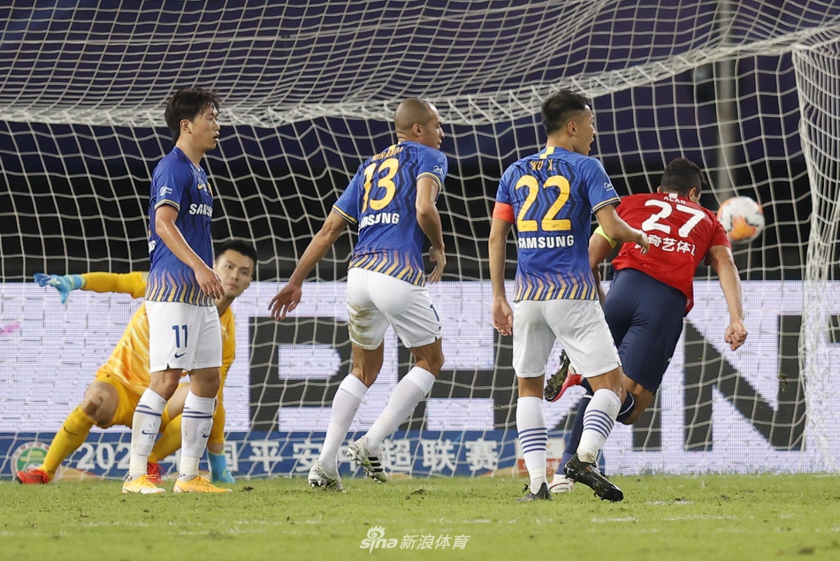 卡尔德克头槌建功