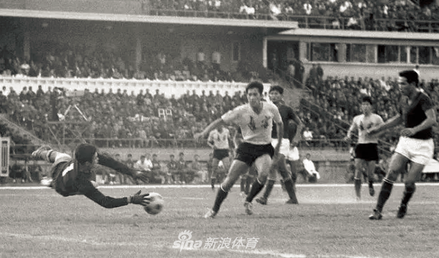 67年!辽足的这抹红色褪为黑白回忆