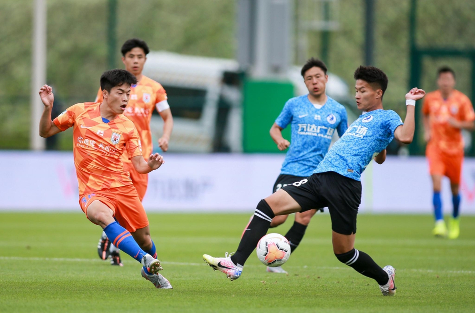 [中超]大连人2-3山东鲁能