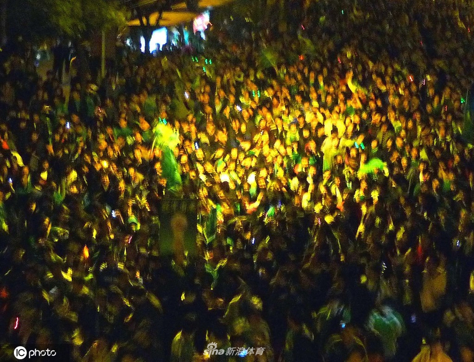 国安是冠军！带您回忆十年前的狂欢