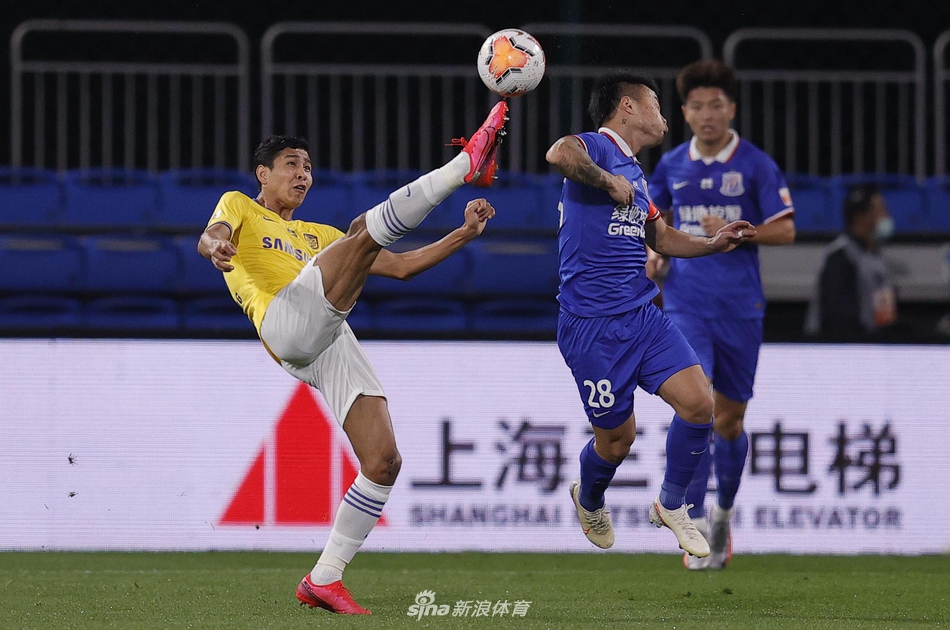 新浪直击上海申花0-0江苏苏宁