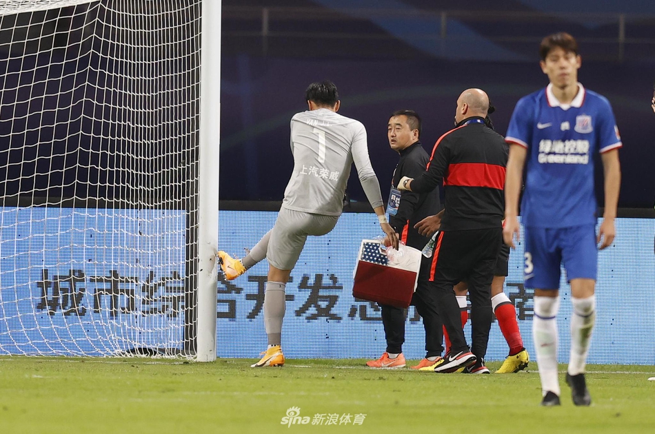 新浪直击上海申花VS上海上港