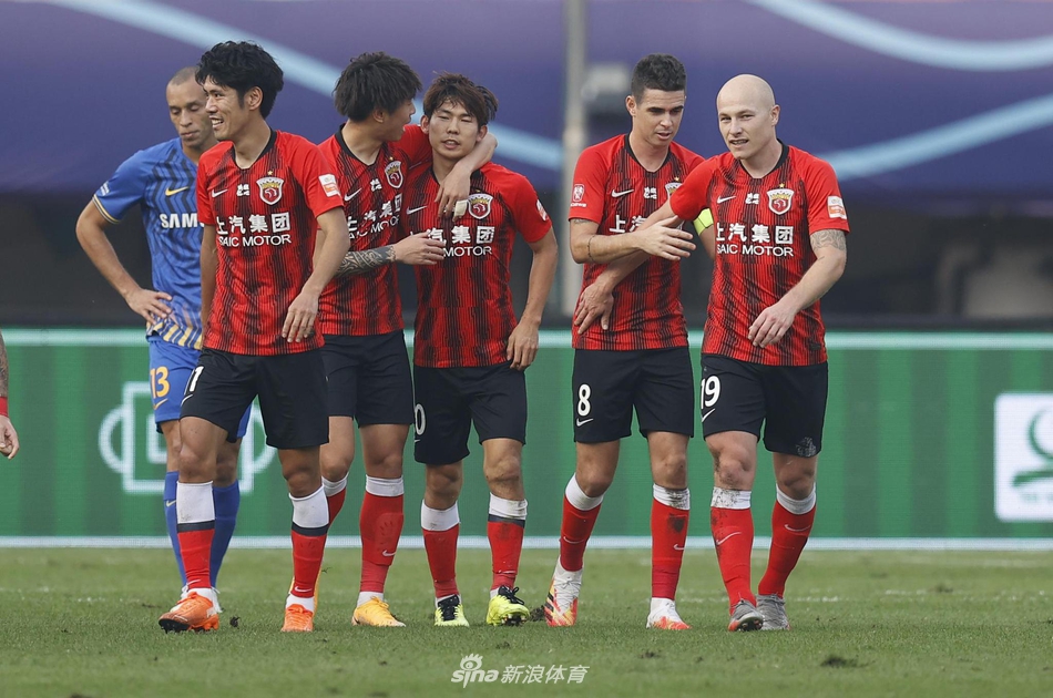 新浪直击上海上港1-2江苏苏宁