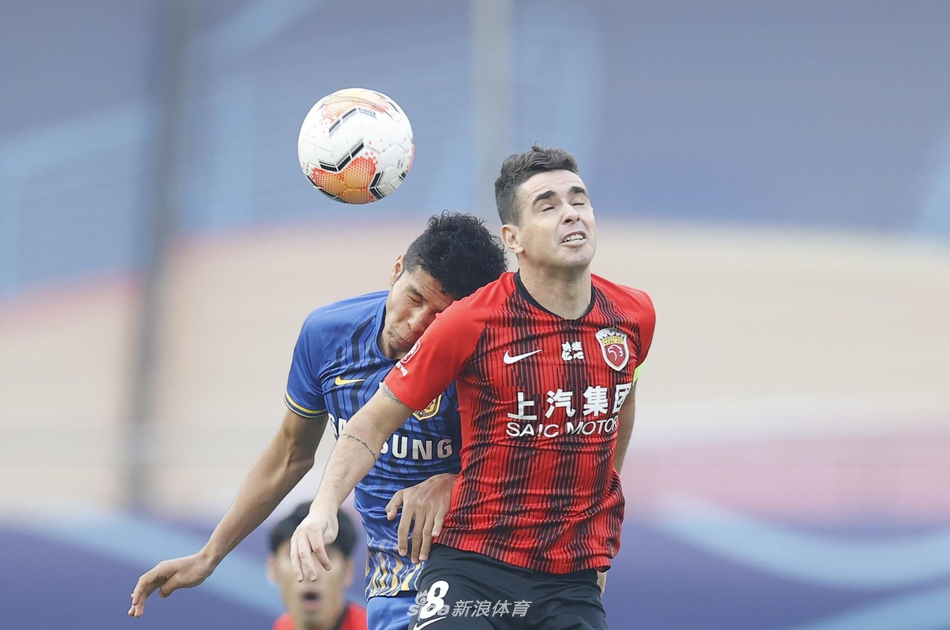 新浪直击上海上港1-2江苏苏宁