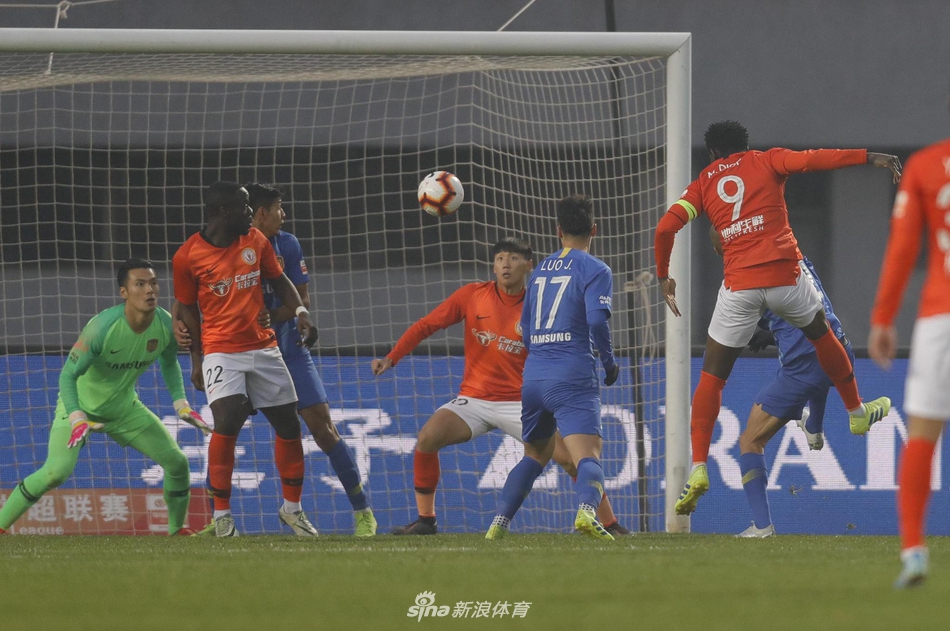 新浪直击北京人和2-3江苏苏宁