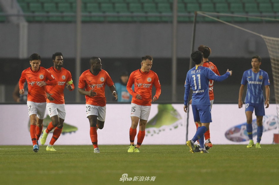 新浪直击北京人和2-3江苏苏宁