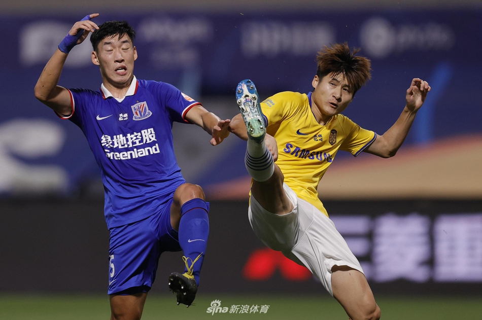 新浪直击上海申花0-0江苏苏宁