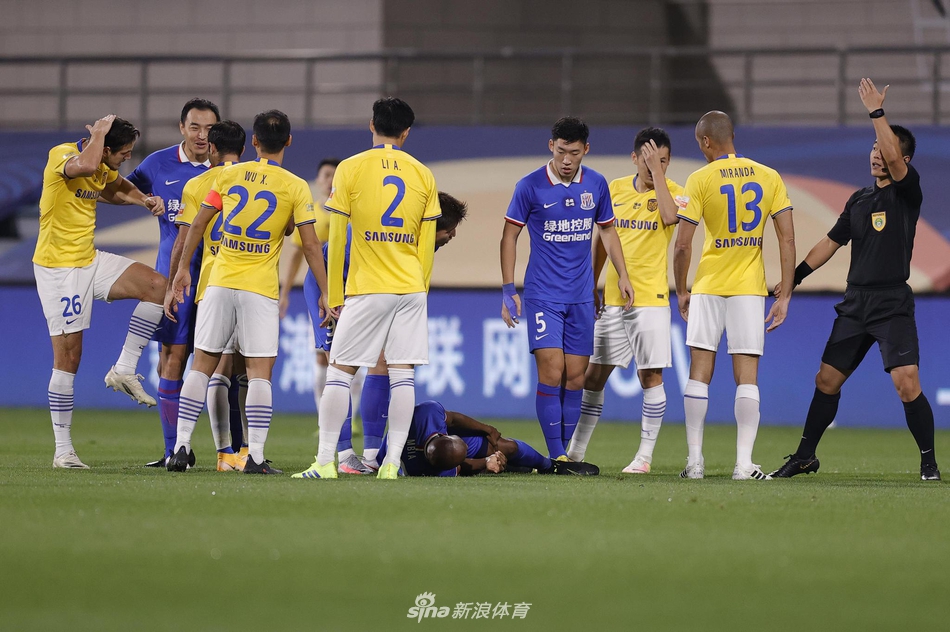 新浪直击上海申花0-0江苏苏宁