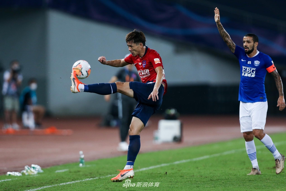 马修斯投诉球出界