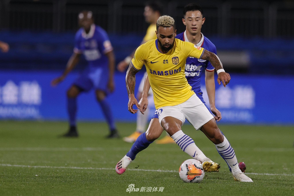 新浪直击上海申花0-0江苏苏宁