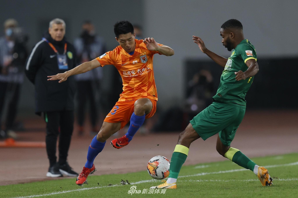 巴坎布积极回防