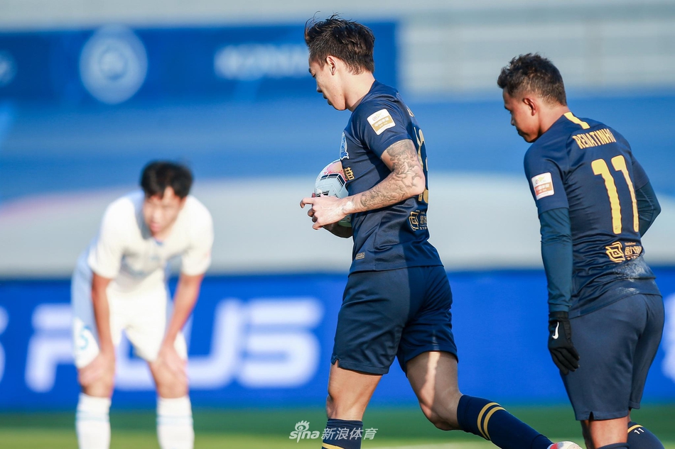 叶楚贵庆祝进球