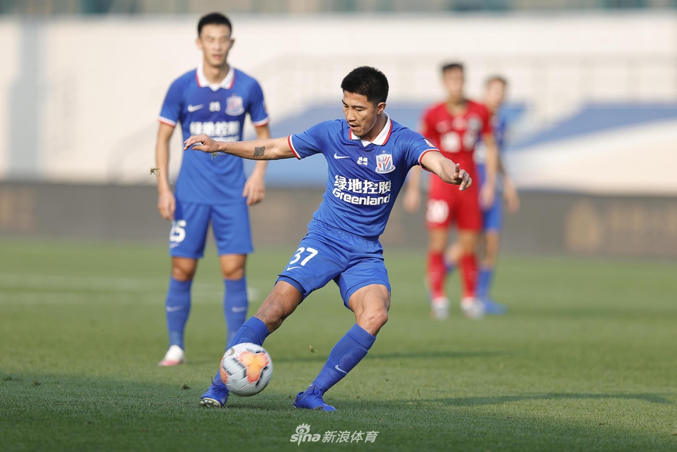 孙世林射门瞬间