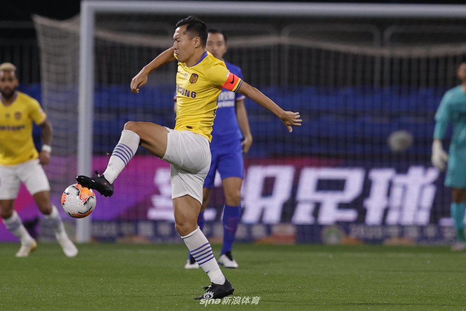 新浪直击上海申花0-0江苏苏宁