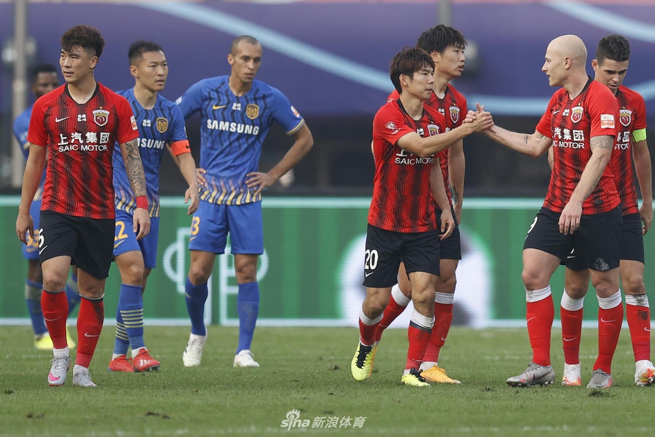 新浪直击上海上港1-2江苏苏宁