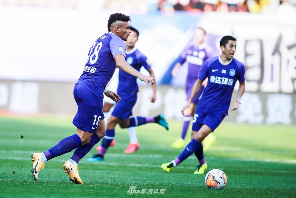 苏亚雷斯组织进攻