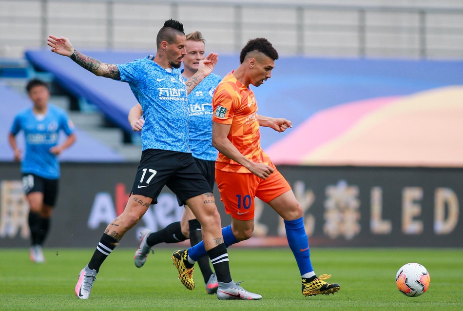 [中超]大连人2-3山东鲁能