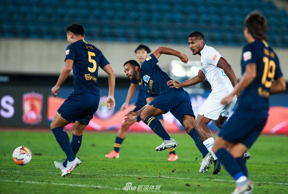 [中超]广州富力1-0大连人