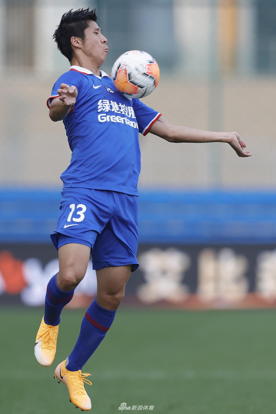 赵明剑胸部停球