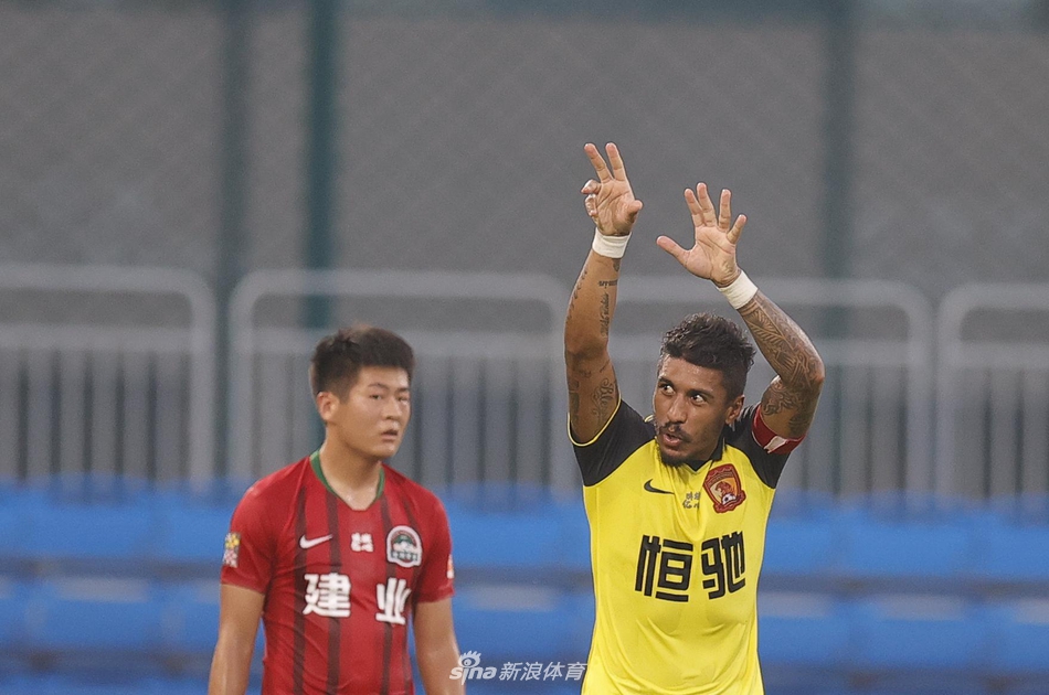 保利尼奥表演式破门