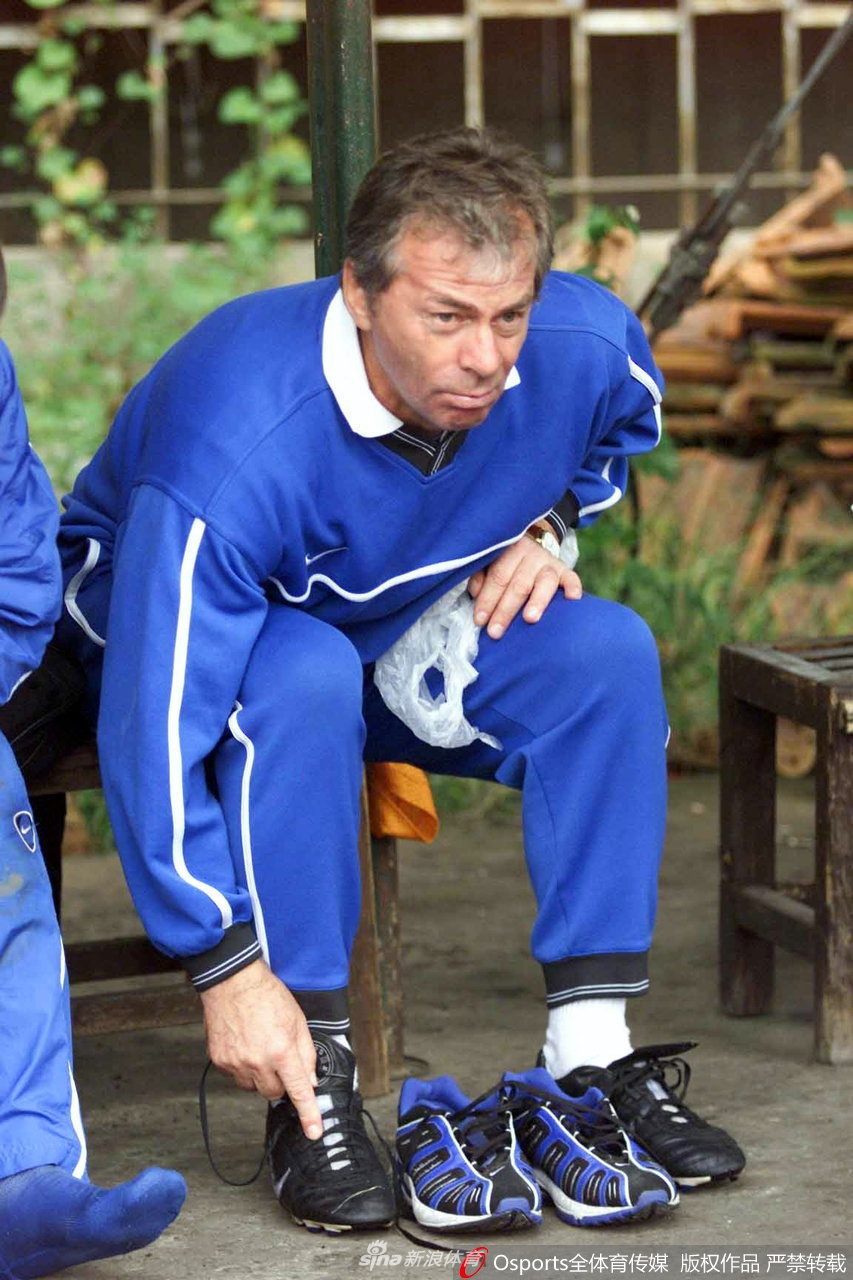 前申花主帅因感染新冠去世 曾率队夺甲A亚军