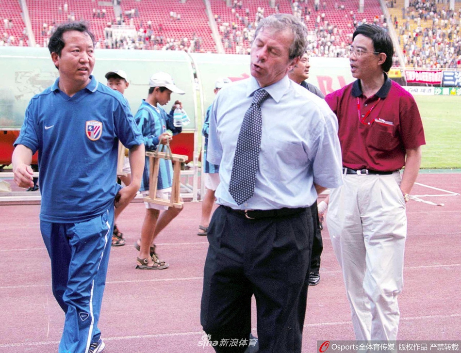 前申花主帅因感染新冠去世 曾率队夺甲A亚军