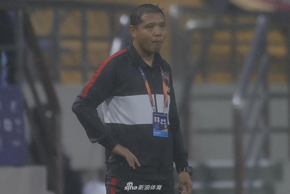 新浪直击山东鲁能2-0深圳佳兆业