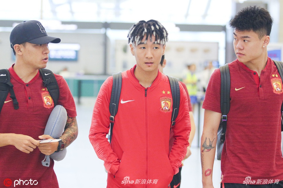 此前韦世豪曾留过脏辫发型