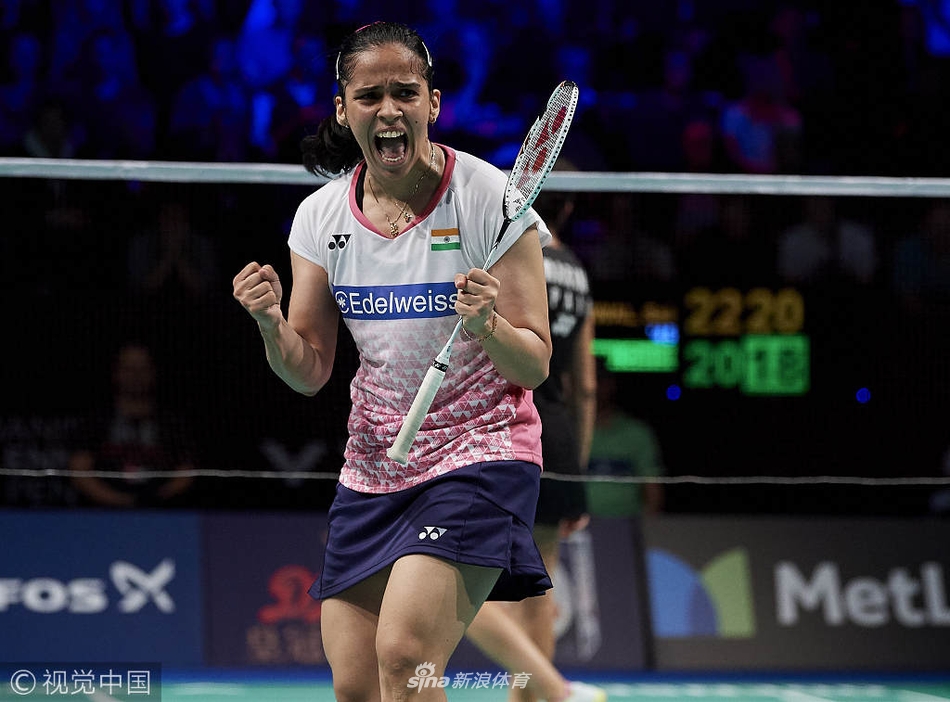 内瓦尔霸气庆祝