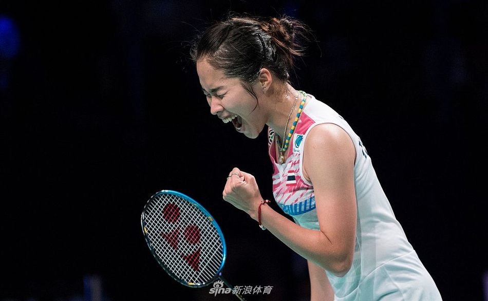 凌晨,世界羽联超级系列赛丹麦公开赛结束决赛争夺,泰国名将因达农封后