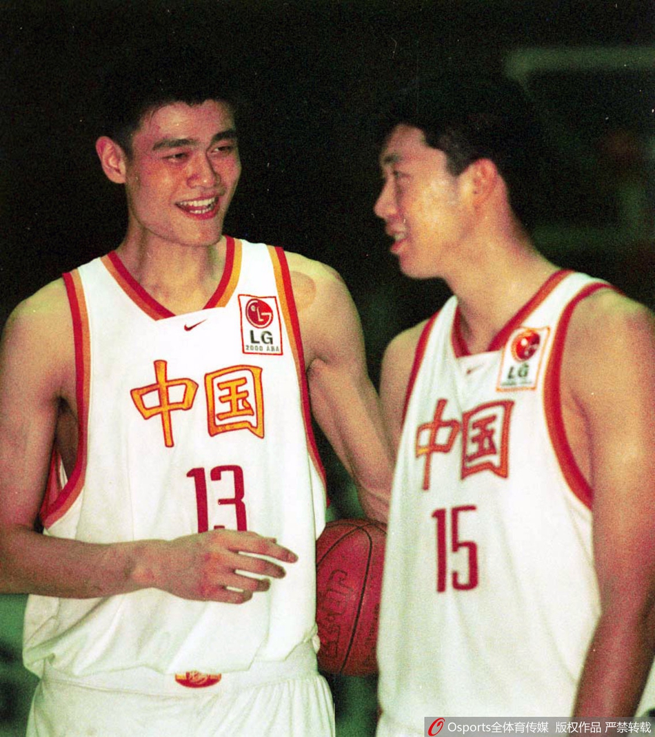 中国男篮历年队服 哪一届最好看？