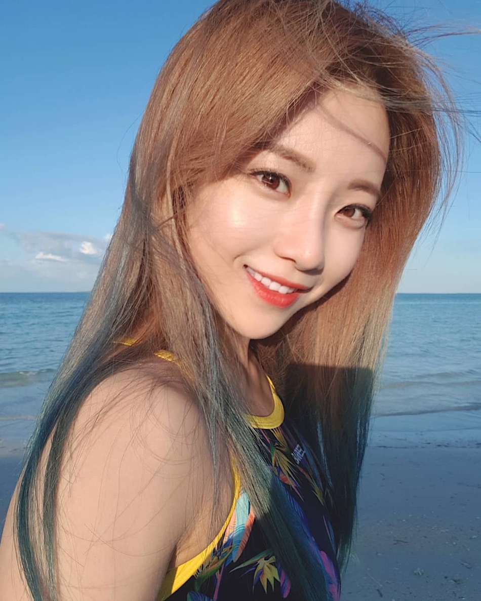 90年新生健身教练 漂亮的容貌 完美的身材