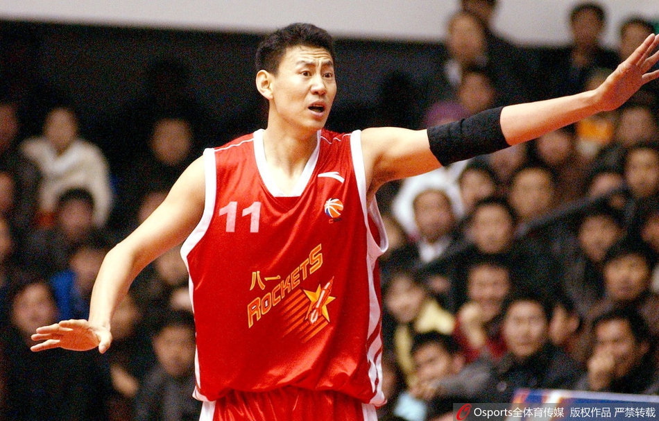 李楠申请辞去主教练职务 辉煌球员生涯已成往事