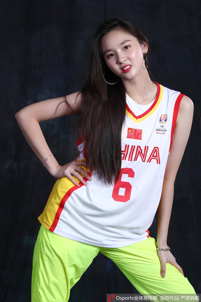 啦啦队篮球宝贝写真 运动系小姐姐潇洒不羁