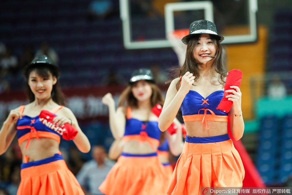 中国vs安哥拉 篮球宝贝性感热舞