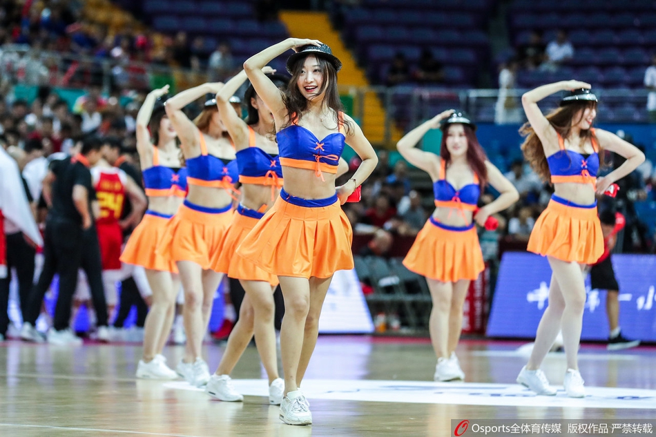 中国vs安哥拉 篮球宝贝性感热舞