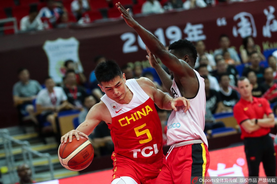 男篮热身赛：中国vs安哥拉