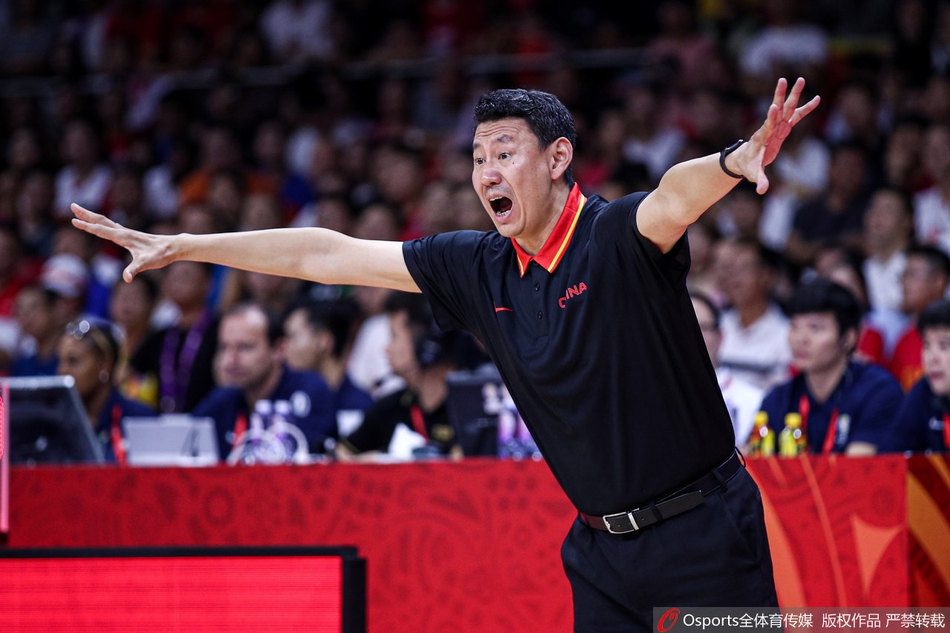 李楠申请辞去主教练职务 辉煌球员生涯已成往事