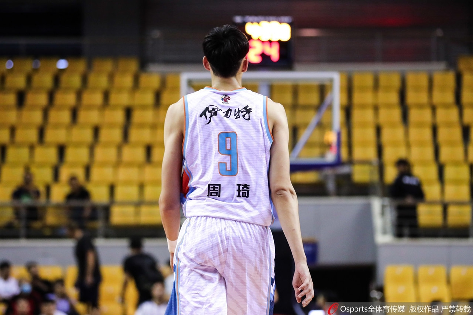 季前赛:新疆88-76天津 周琦13+9