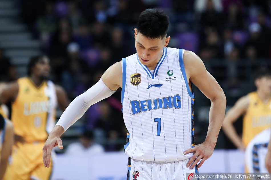 林书豪CBA季前赛首秀