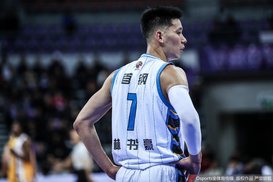 [CBA季前赛]林书豪首秀砍40分首钢仍输球